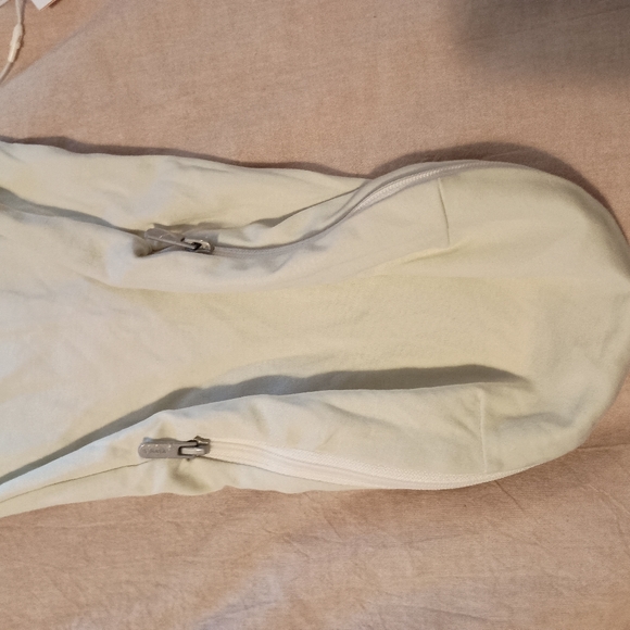 NWT 0-3 month Heat Flow Baby Swaddle sack - Picture 13 of 14